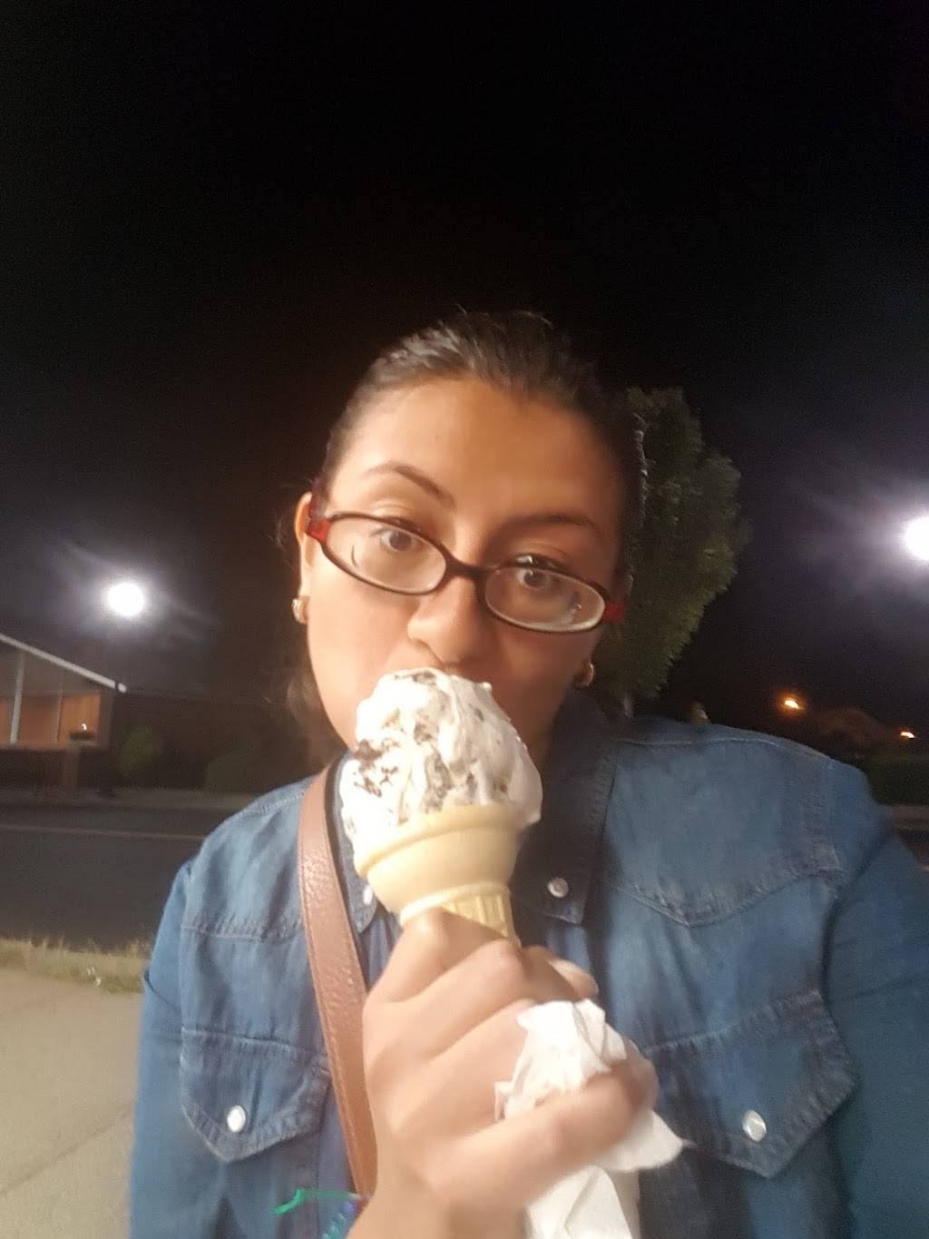 Sweet Licks Ice Cream Shop | restaurant | 995 Mineral Spring Ave, North Providence, RI 02904, USA | 4017285050 OR +1 401-728-5050