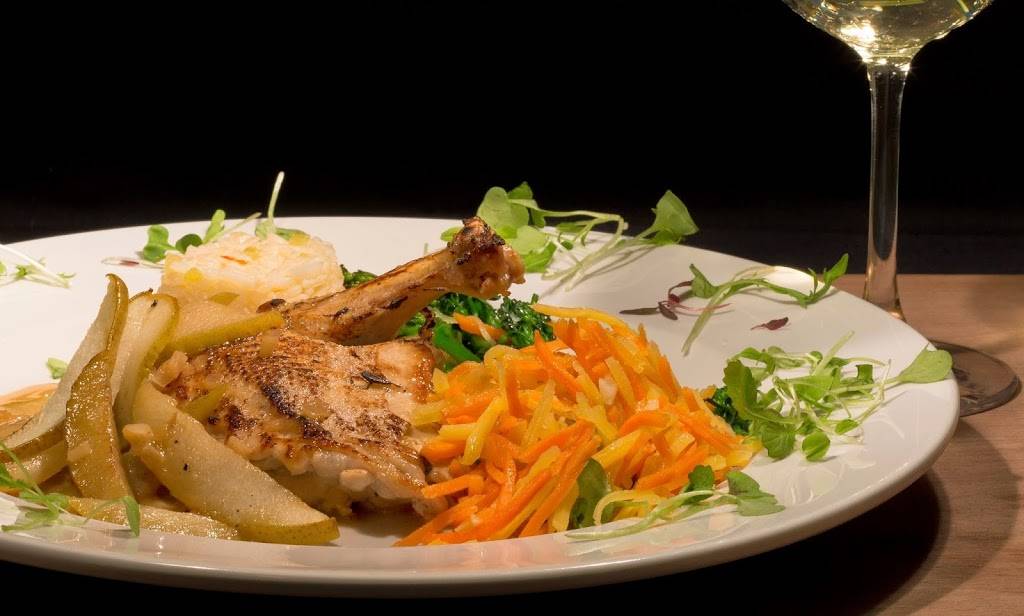 Blu Island Bistro | restaurant | 625 S Tamiami Trail, Venice, FL 34285, USA | 9414858200 OR +1 941-485-8200