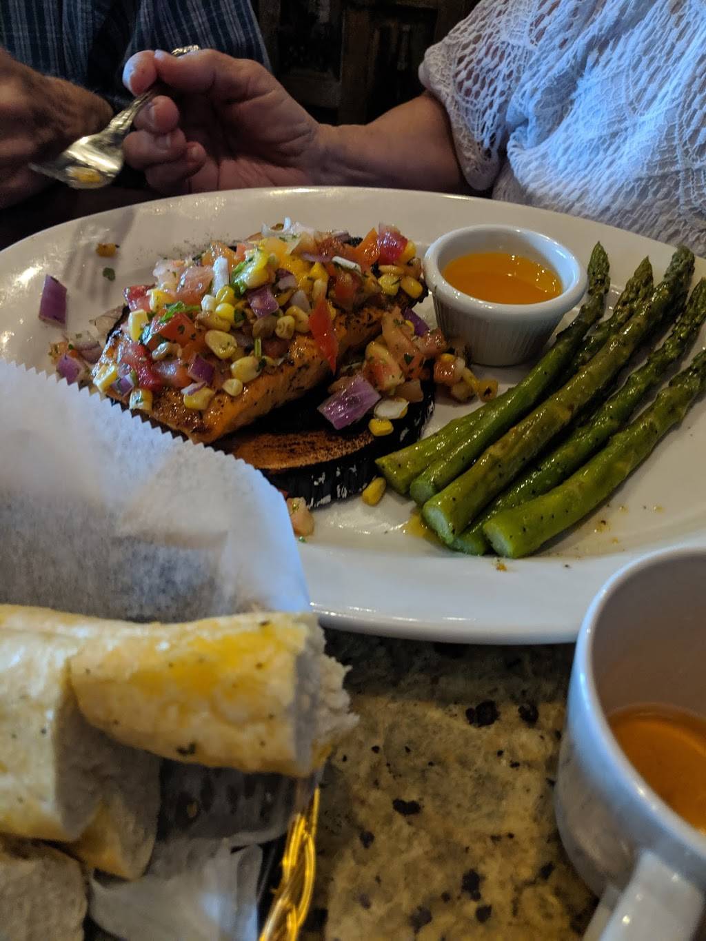 Moustos Pasta and Grill | restaurant | 1305 E Wood St, Paris, TN 38242, USA | 7314079155 OR +1 731-407-9155