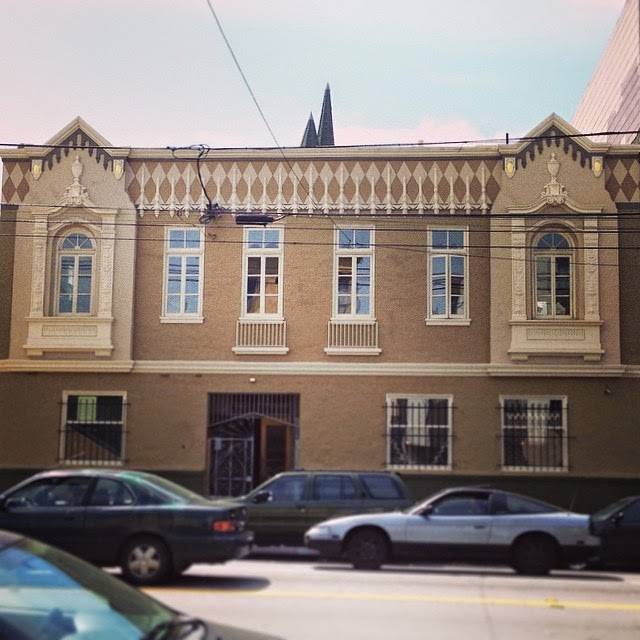 Urban Putt | restaurant | 1096 S Van Ness Ave, San Francisco, CA 94110, USA | 4153411080 OR +1 415-341-1080