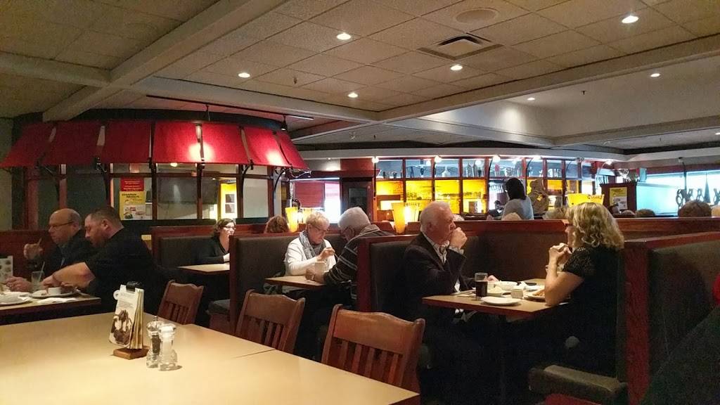 Rôtisserie St-Hubert | restaurant | 1754 St Laurent Blvd, Ottawa, ON K1G 1A2, Canada | 6135261222 OR +1 613-526-1222