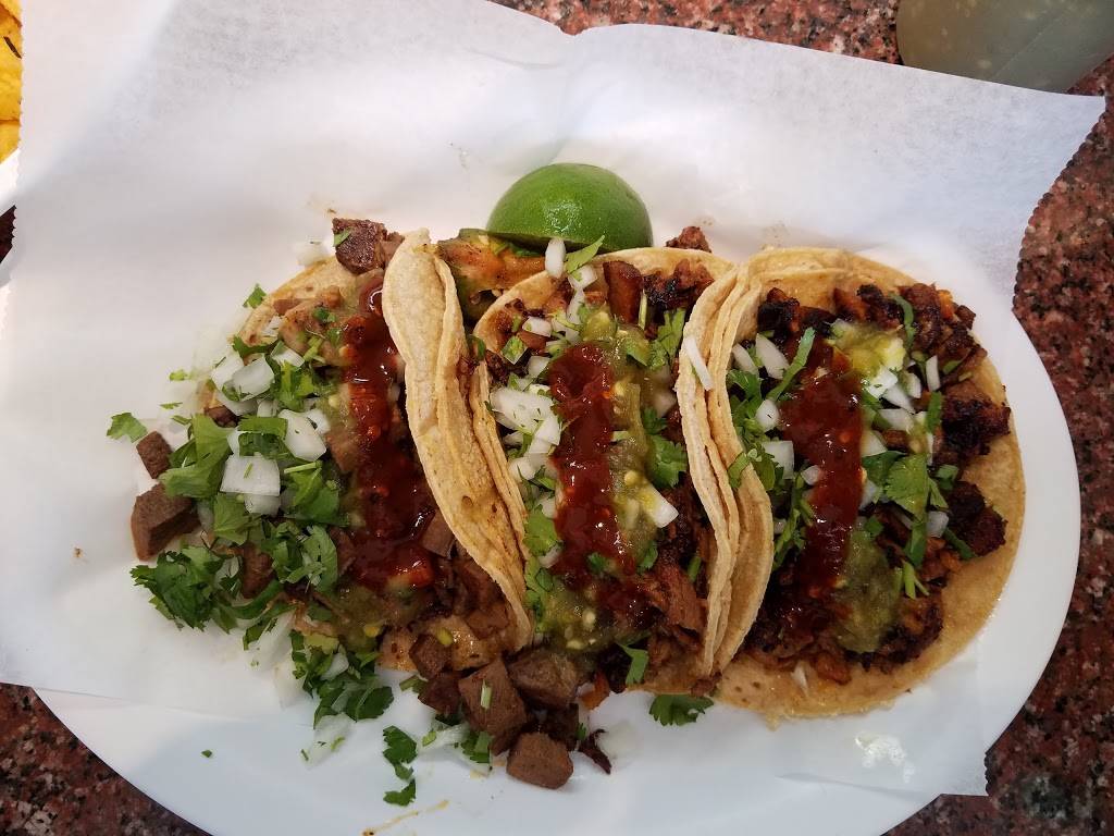 Taco El Jalisciense | restaurant | 2859 W Chicago Ave, Chicago, IL 60622, USA | 7732352859 OR +1 773-235-2859