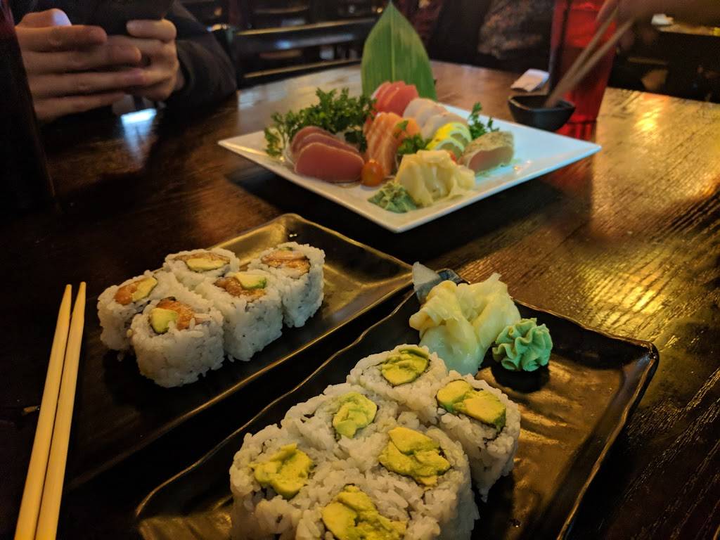 Hikari Sushi | restaurant | 1864 Montebello Town Center, Montebello, CA 90640, USA | 3237201955 OR +1 323-720-1955