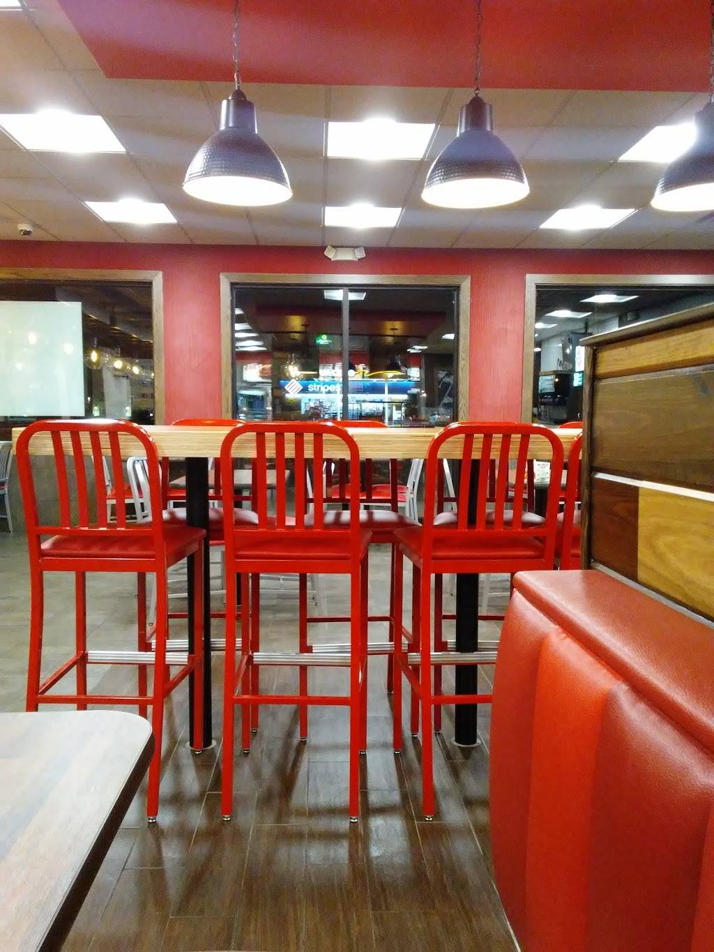 Arbys | restaurant | 4002 NW Cache Rd, Lawton, OK 73505, USA | 5803558256 OR +1 580-355-8256