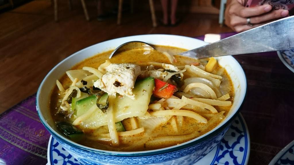 Thai-Am | restaurant | 5925 US-19E, Hampton, TN 37658, USA | 4237253424 OR +1 423-725-3424