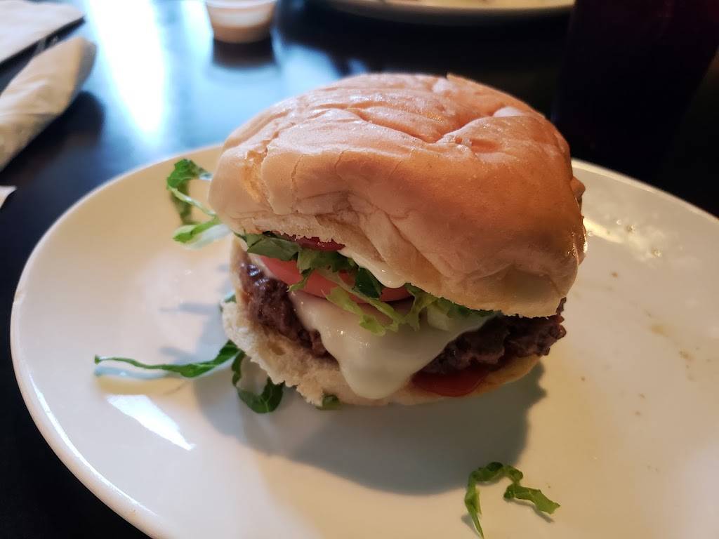 Fizz Burgers & Bottles | restaurant | 7718 E 37th St N, Wichita, KS 67226, USA | 3162602888 OR +1 316-260-2888