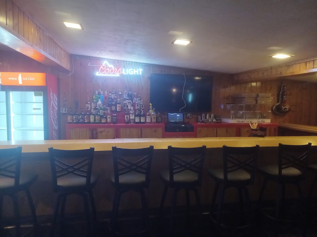 The Straight 8 Bar | restaurant | 594 US-8, Amery, WI 54001, USA | 7152688926 OR +1 715-268-8926