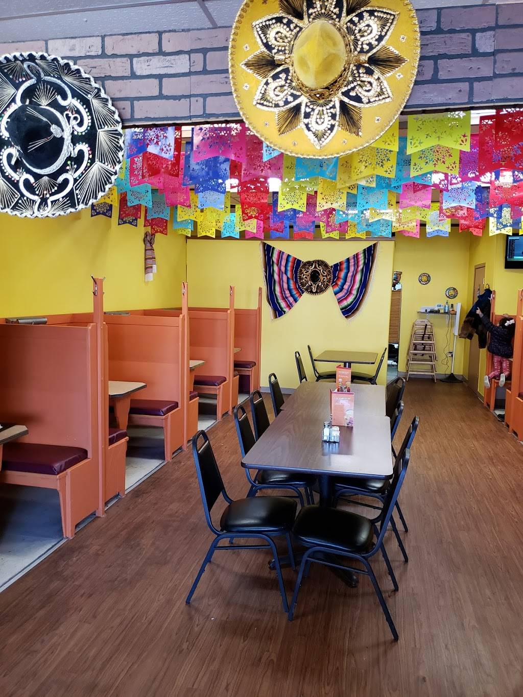 Los Portales | restaurant | 119 Pembroke Ave, Wabasha, MN 55981, USA | 6515604855 OR +1 651-560-4855