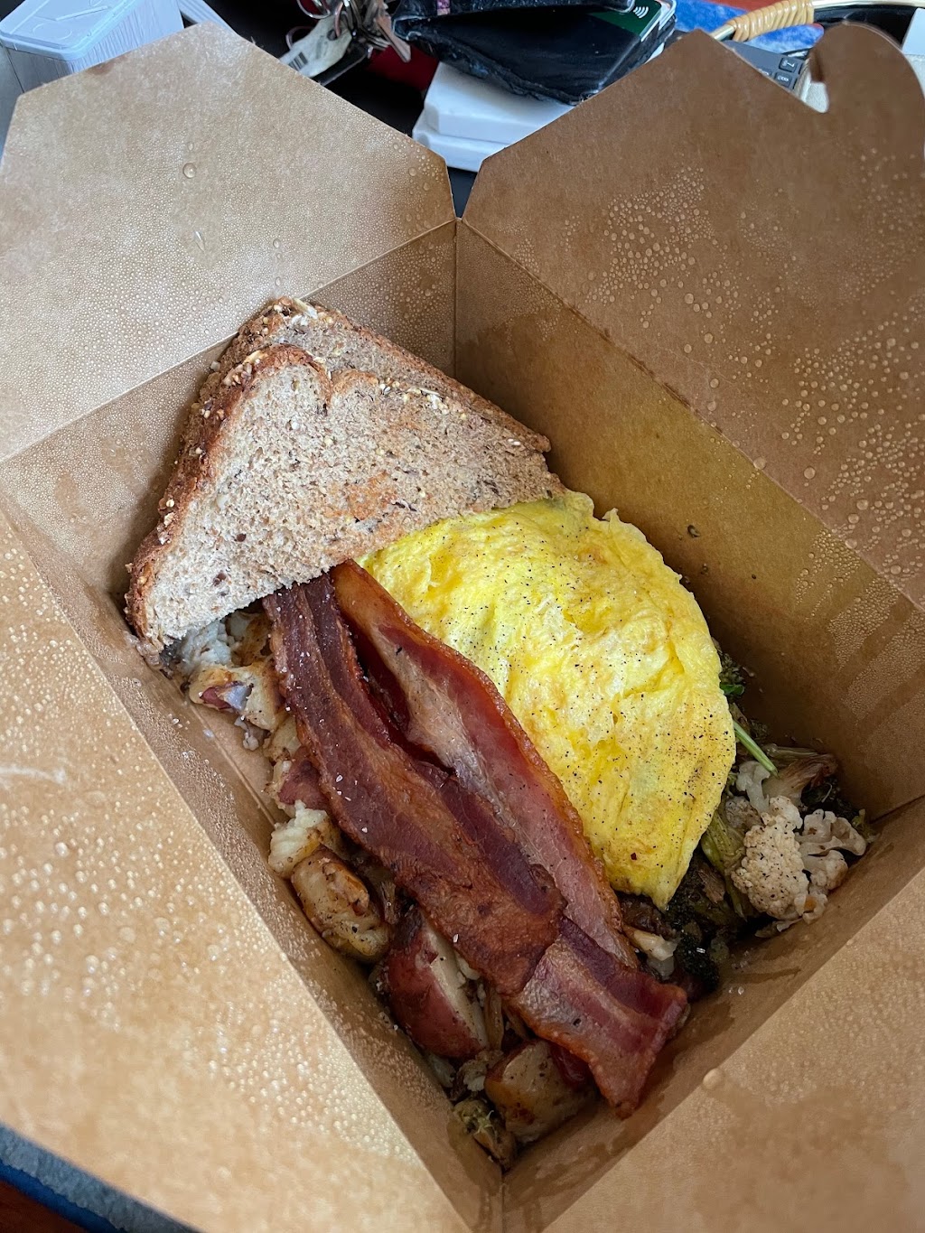 Comfort & Floyd | restaurant | 1301 S 11th St, Philadelphia, PA 19147, USA | 2154652917 OR +1 215-465-2917