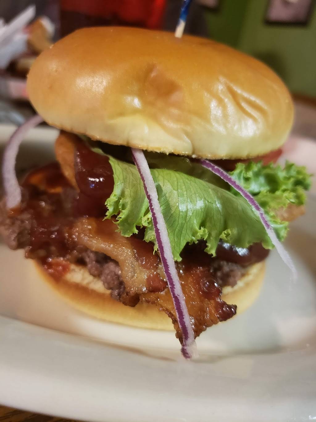 Bush | restaurant | 932 Locust St, Terre Haute, IN 47807, USA | 8122381148 OR +1 812-238-1148