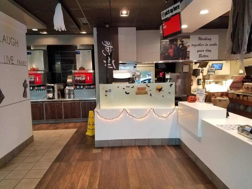 McDonalds | cafe | 773 Lynnhaven Pkwy, Virginia Beach, VA 23452, USA | 7576892402 OR +1 757-689-2402