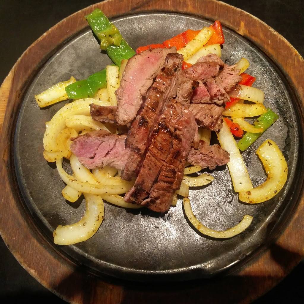 Jack Astors Bar & Grill | restaurant | 75 Centennial Pkwy N, Hamilton, ON L8E 2P2, Canada | 9055605254 OR +1 905-560-5254