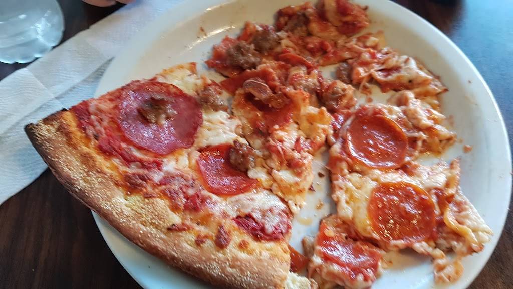 Gochees Pizza | meal delivery | 2 Embarcadero Center, San Francisco, CA 94111, USA | 4158349600 OR +1 415-834-9600