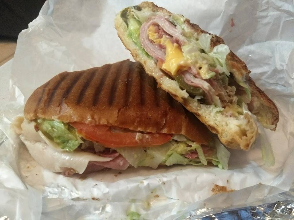 Arco Iris Juice Bar & Restaurant | restaurant | 610 S Oxnard Blvd, Oxnard, CA 93030, USA | 8054879967 OR +1 805-487-9967