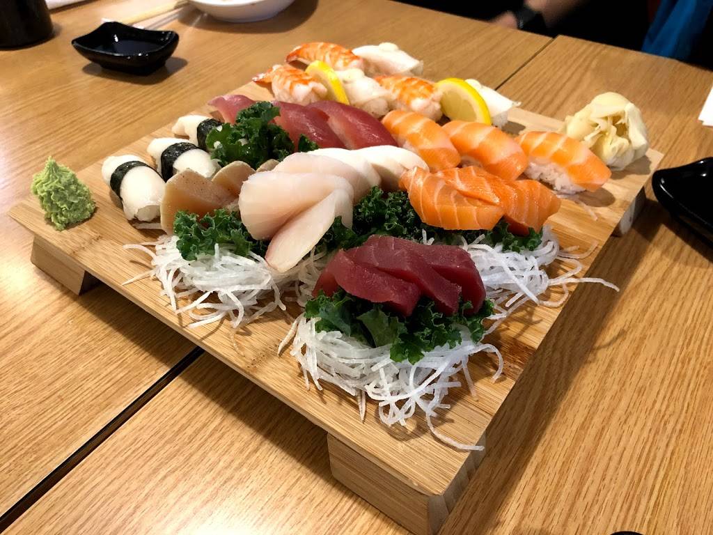 Sushi Minato | restaurant | 299 The Queensway S, Keswick, ON L4P 2B4, Canada | 9054764639 OR +1 905-476-4639