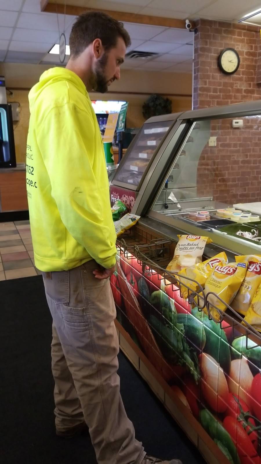 Subway | meal takeaway | 5511 Manotick Main St, Manotick, ON K4M 1A3, Canada | 6136920112 OR +1 613-692-0112