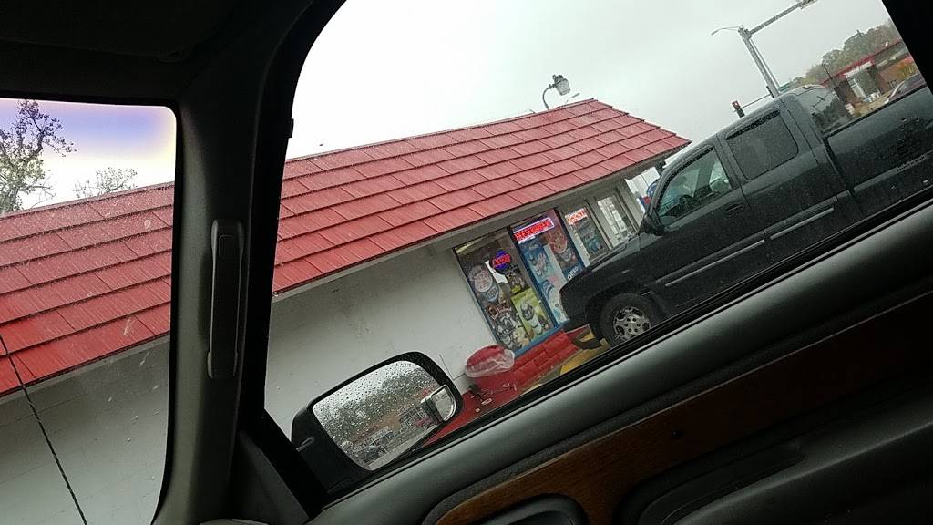 Dairy Queen - Seasonally | restaurant | 2 S US-12, Fox Lake, IL 60020, USA | 8475877013 OR +1 847-587-7013