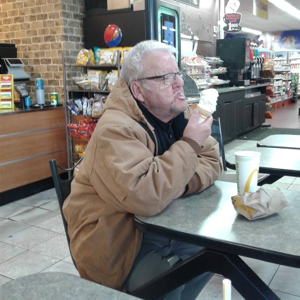 McDonalds | cafe | 2335 Rue Saint-Louis Unité 3, Gatineau, QC J8V 1J2, Canada | 8192463221 OR +1 819-246-3221