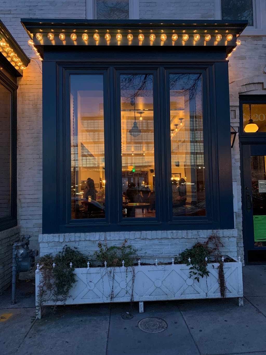 Echo Park DC | restaurant | 2014 9th St NW, Washington, DC 20001, USA | 2025067243 OR +1 202-506-7243