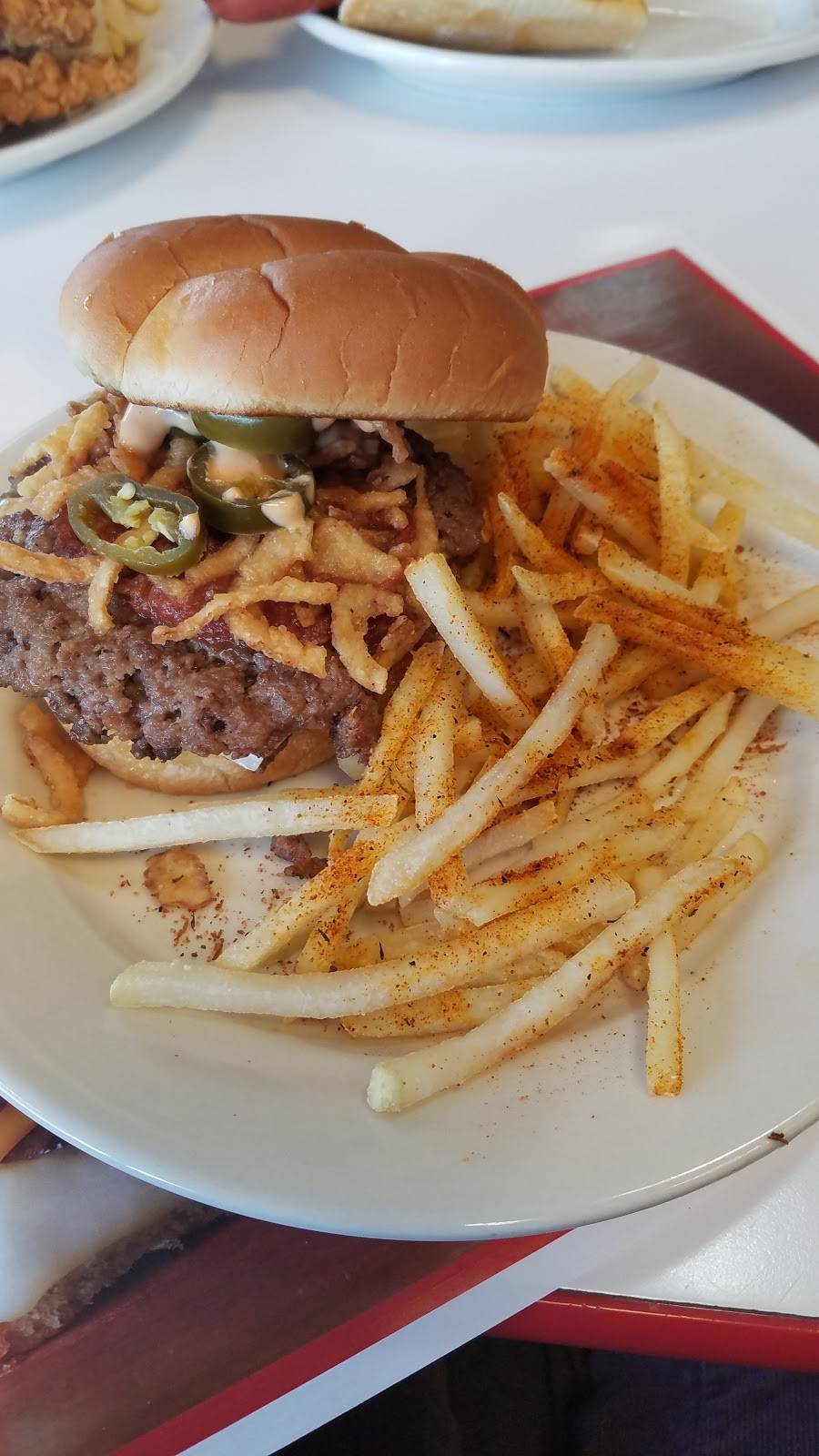 Steak n Shake | restaurant | 5371 W Main St, Kalamazoo, MI 49009, USA | 2693494631 OR +1 269-349-4631