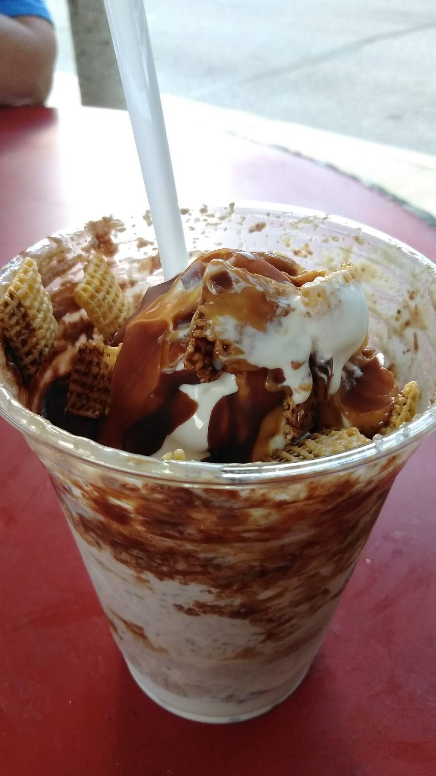 East End Double Dip | restaurant | 451 E Main St, Peru, IN 46970, USA | 7654723436 OR +1 765-472-3436