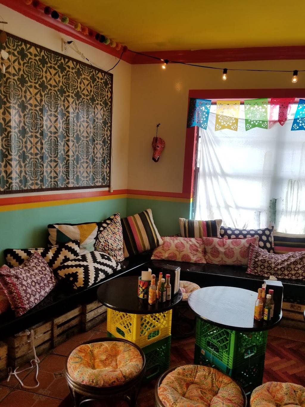 Tacos vs. Burritos Cantina | restaurant | 1888 79th Street Causeway, North Bay Village, FL 33141, USA | 3058682096 OR +1 305-868-2096