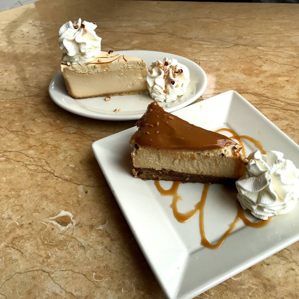 The Cheesecake Factory | restaurant | 395 Santa Monica Pl, Santa Monica, CA 90401, USA | 3102601296 OR +1 310-260-1296