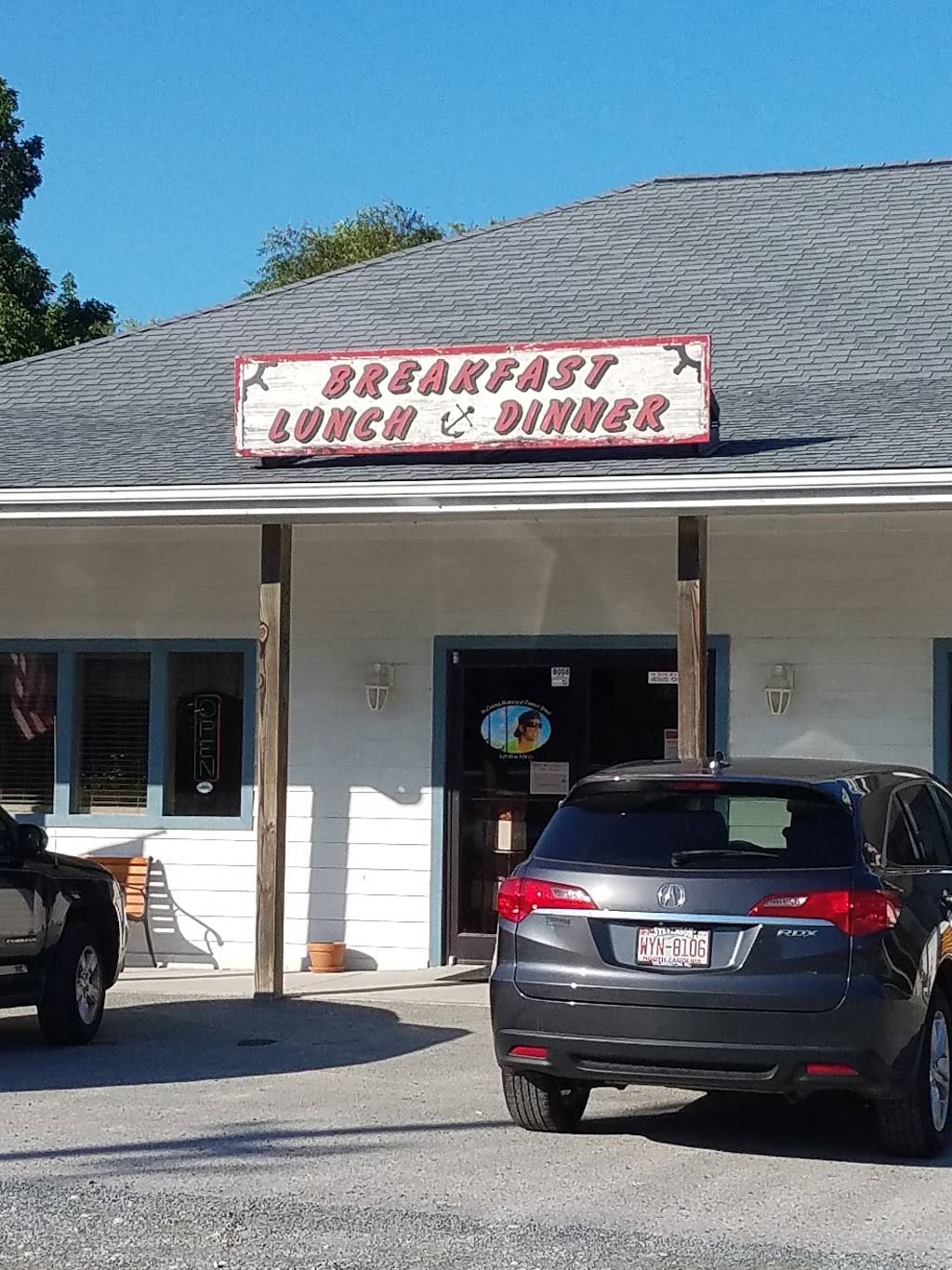 Batsons Galley | restaurant | 14260 NC-50, Surf City, NC 28445, USA | 9103284426 OR +1 910-328-4426