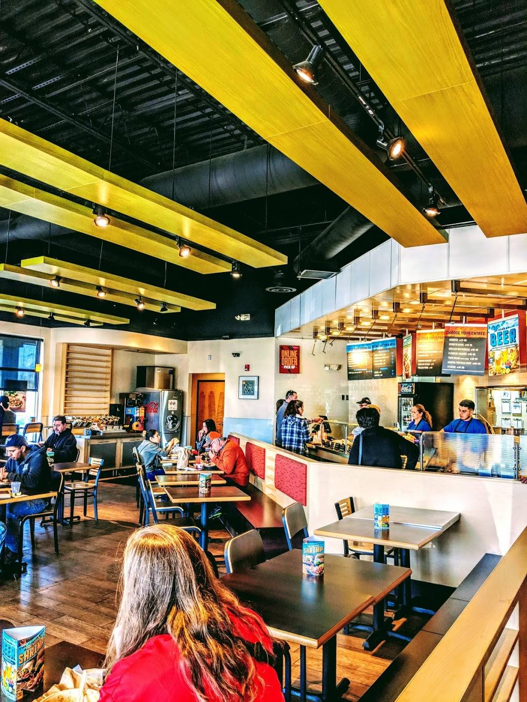 QDOBA Mexican Eats | restaurant | 15470 Andrews Dr #105, Denver, CO 80239, USA | 3033718800 OR +1 303-371-8800