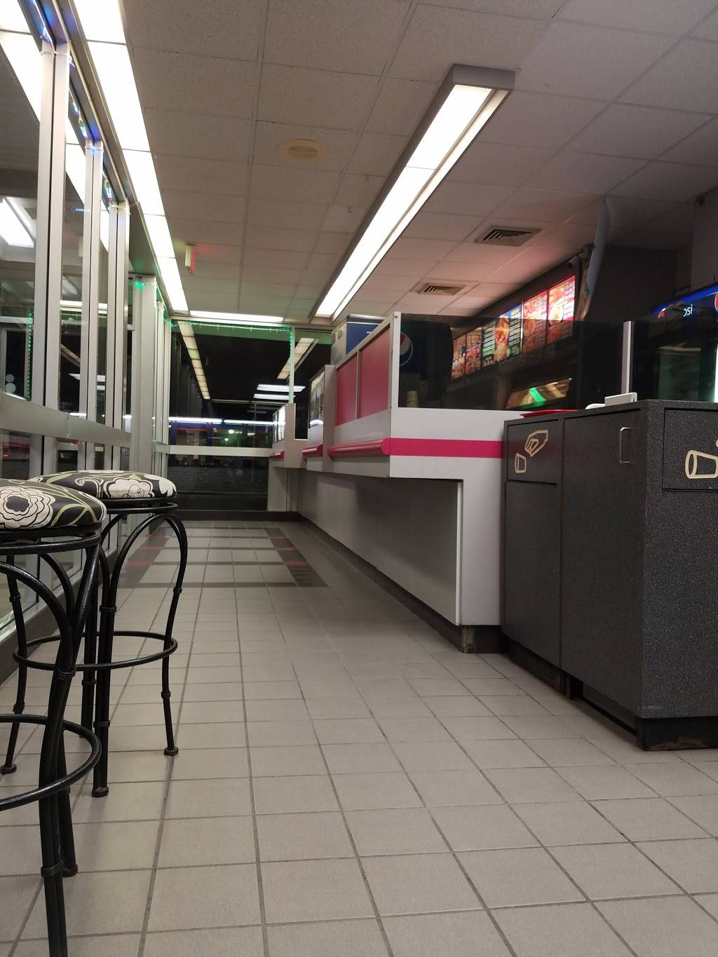 Crown Fried Chicken | restaurant | 11111 Jefferson Ave, Newport News, VA 23601, USA | 7575950055 OR +1 757-595-0055