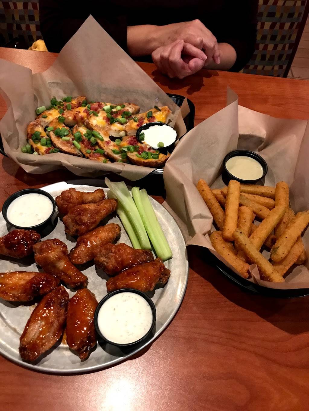 Native Grill & Wings | restaurant | 1339 E Chandler Blvd, Phoenix, AZ 85048, USA | 4802839600 OR +1 480-283-9600