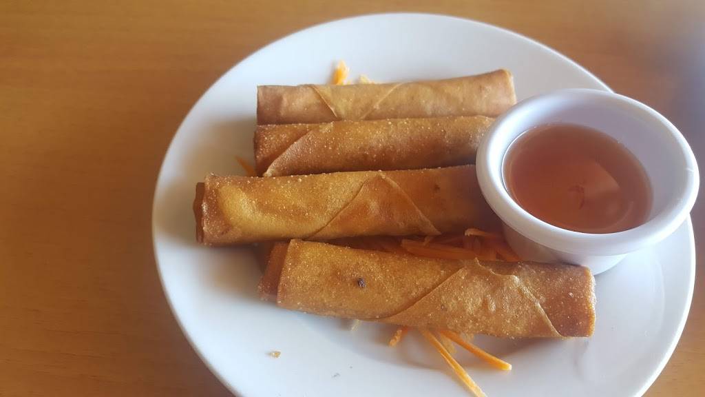 Thai Lemongrass | restaurant | 129 E Main St, Webster, MA 01570, USA | 5084615388 OR +1 508-461-5388