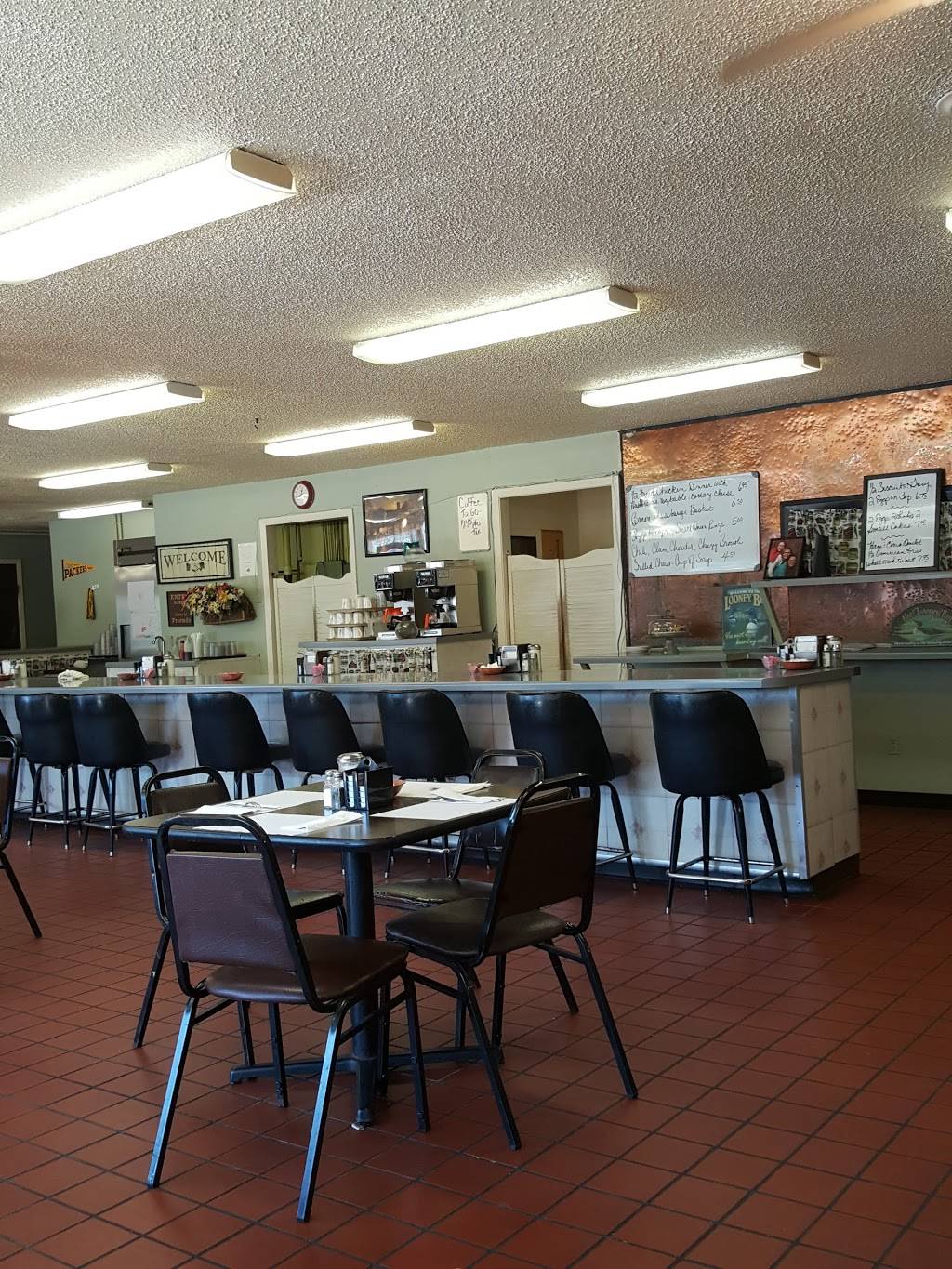 Corner Cafe | restaurant | 203 N Shawano St, New London, WI 54961, USA | 9209826636 OR +1 920-982-6636
