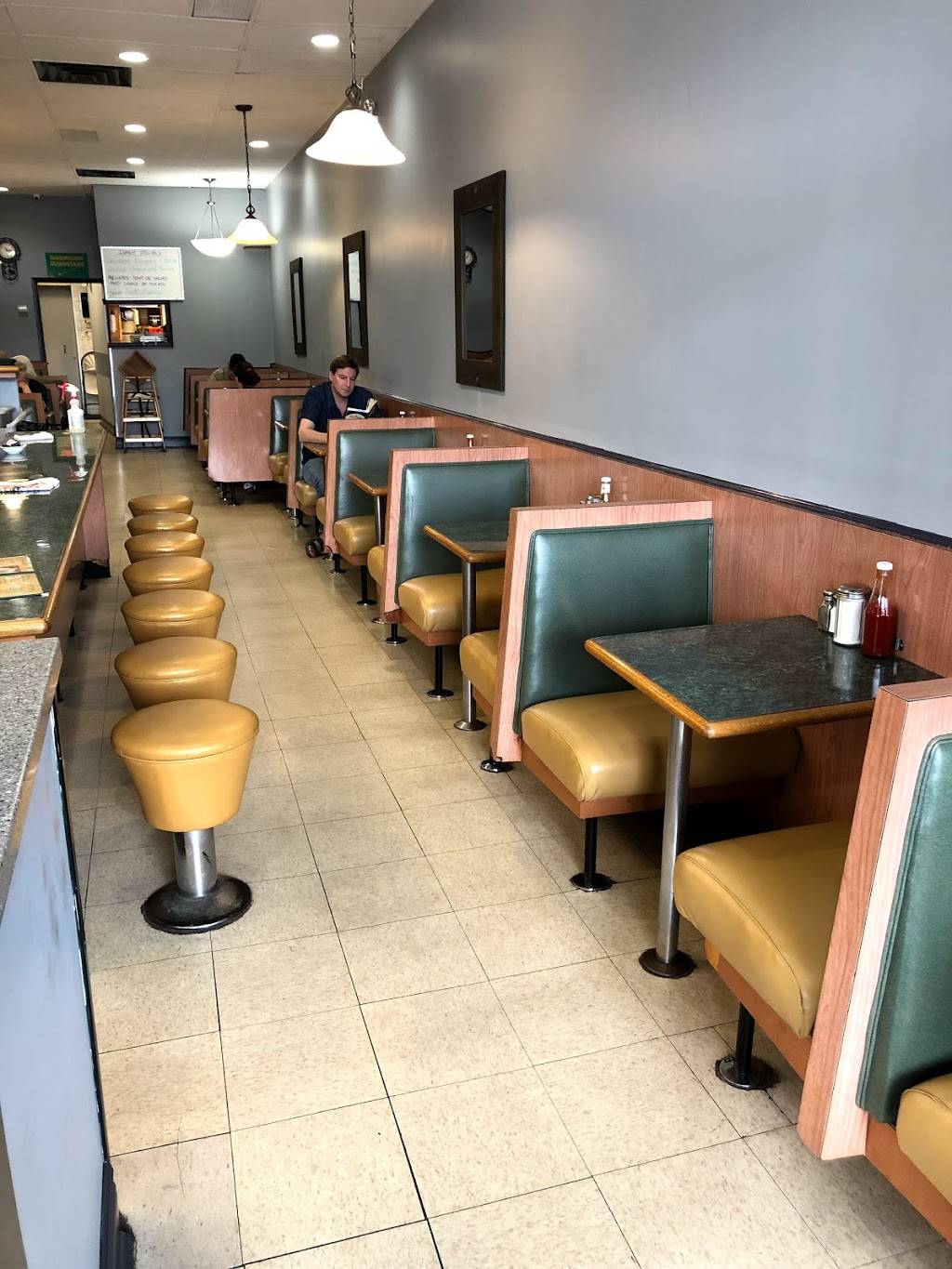 PJS Restaurant | restaurant | 315 Brock St S, Whitby, ON L1N 4K3, Canada | 9056687151 OR +1 905-668-7151