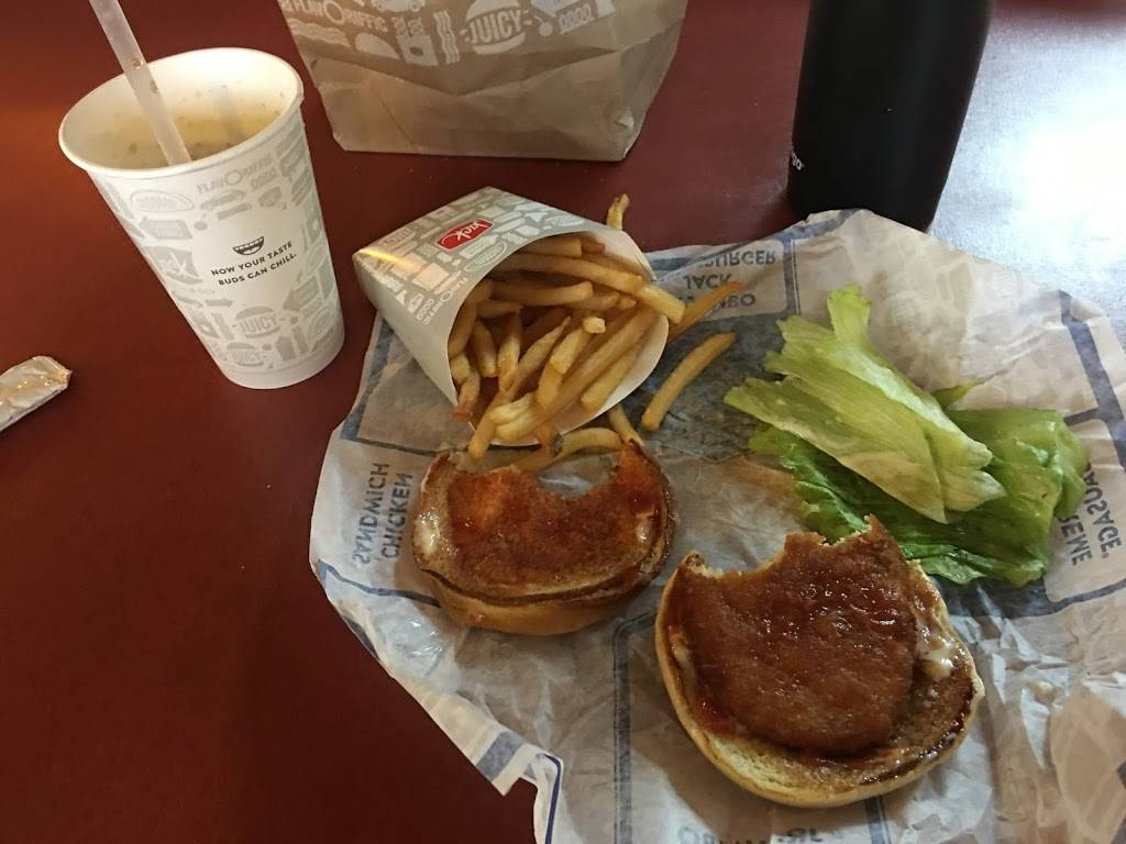 Jack in the Box | restaurant | 2465 Babcock Rd, San Antonio, TX 78229, USA | 2106157328 OR +1 210-615-7328