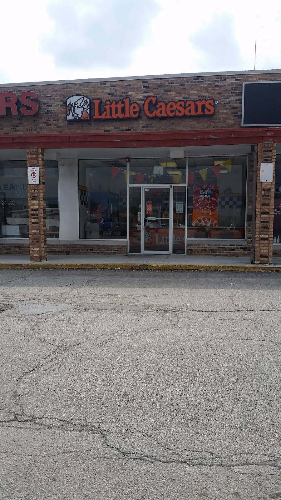Little Caesars Pizza | meal takeaway | 2417 Sycamore Dr, Morris, IL 60450, USA | 8159414000 OR +1 815-941-4000