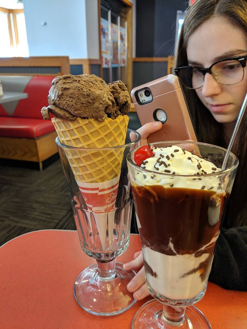 Friendlys | restaurant | 350 Dove Run Centre Dr, Middletown, DE 19709, USA | 3023765811 OR +1 302-376-5811