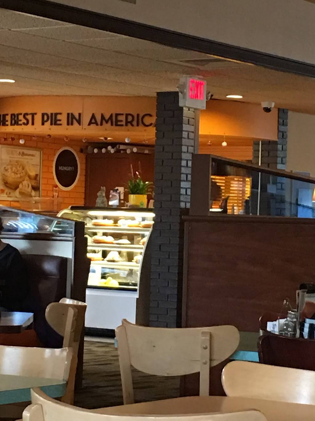 Village Inn | bakery | 10650 SW Beaverton Hillsdale Hwy, Beaverton, OR 97005, USA | 5036448848 OR +1 503-644-8848