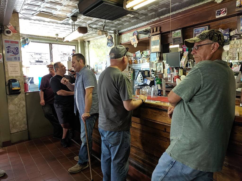 Joes Resturant | restaurant | 927 Jay St, Utica, NY 13501, USA | 3157329808 OR +1 315-732-9808