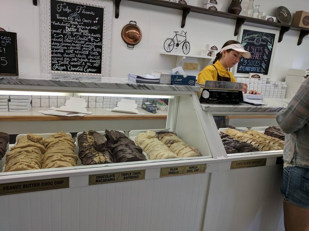 Murdicks Fudge Kitchen | restaurant | Hoban Rd, Mackinac Island, MI 49757, USA | 9068473530 OR +1 906-847-3530