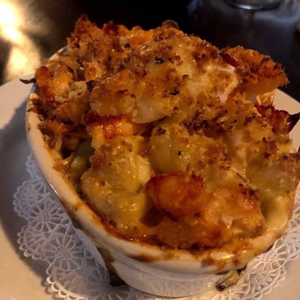 Winfields | restaurant | 214 Corn Neck Rd A, New Shoreham, RI 02807, USA | 4014665856 OR +1 401-466-5856