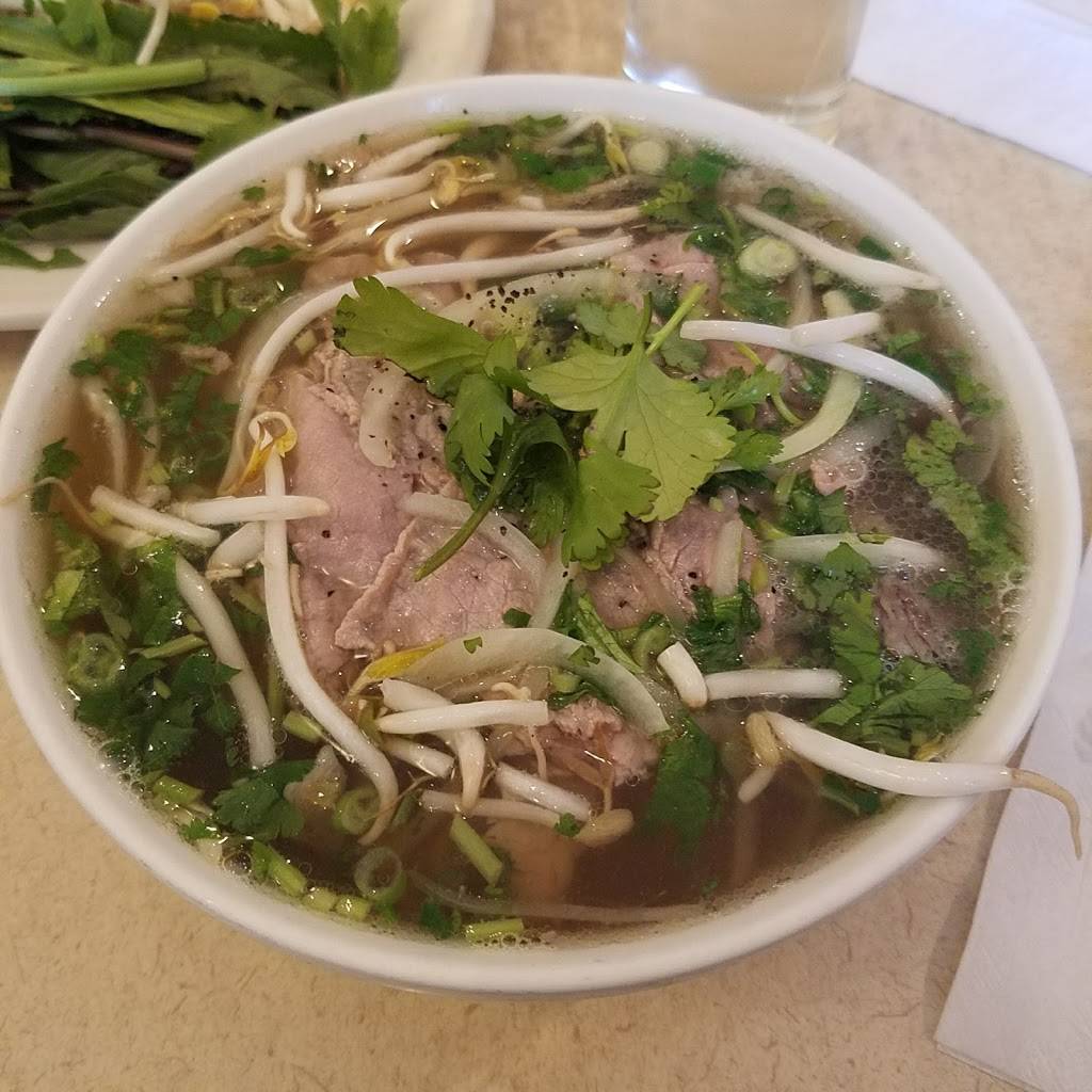 Pho Grand Restaurant | restaurant | 3195 S Grand Blvd, St. Louis, MO 63118, USA | 3146647435 OR +1 314-664-7435