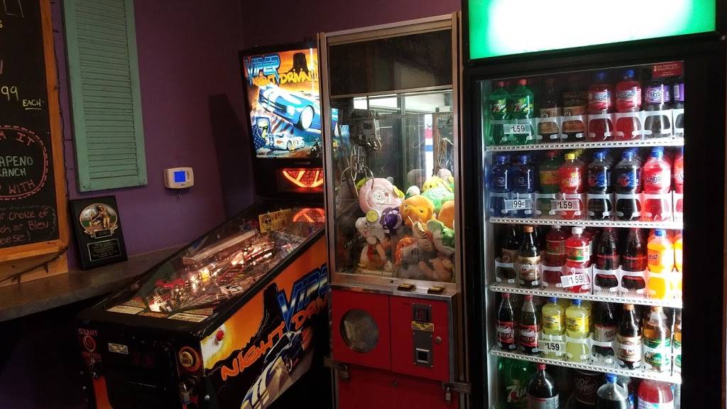 Pizza & Sub Shop | restaurant | 733 W Summit Ave, Norton Shores, MI 49441, USA | 2317334468 OR +1 231-733-4468