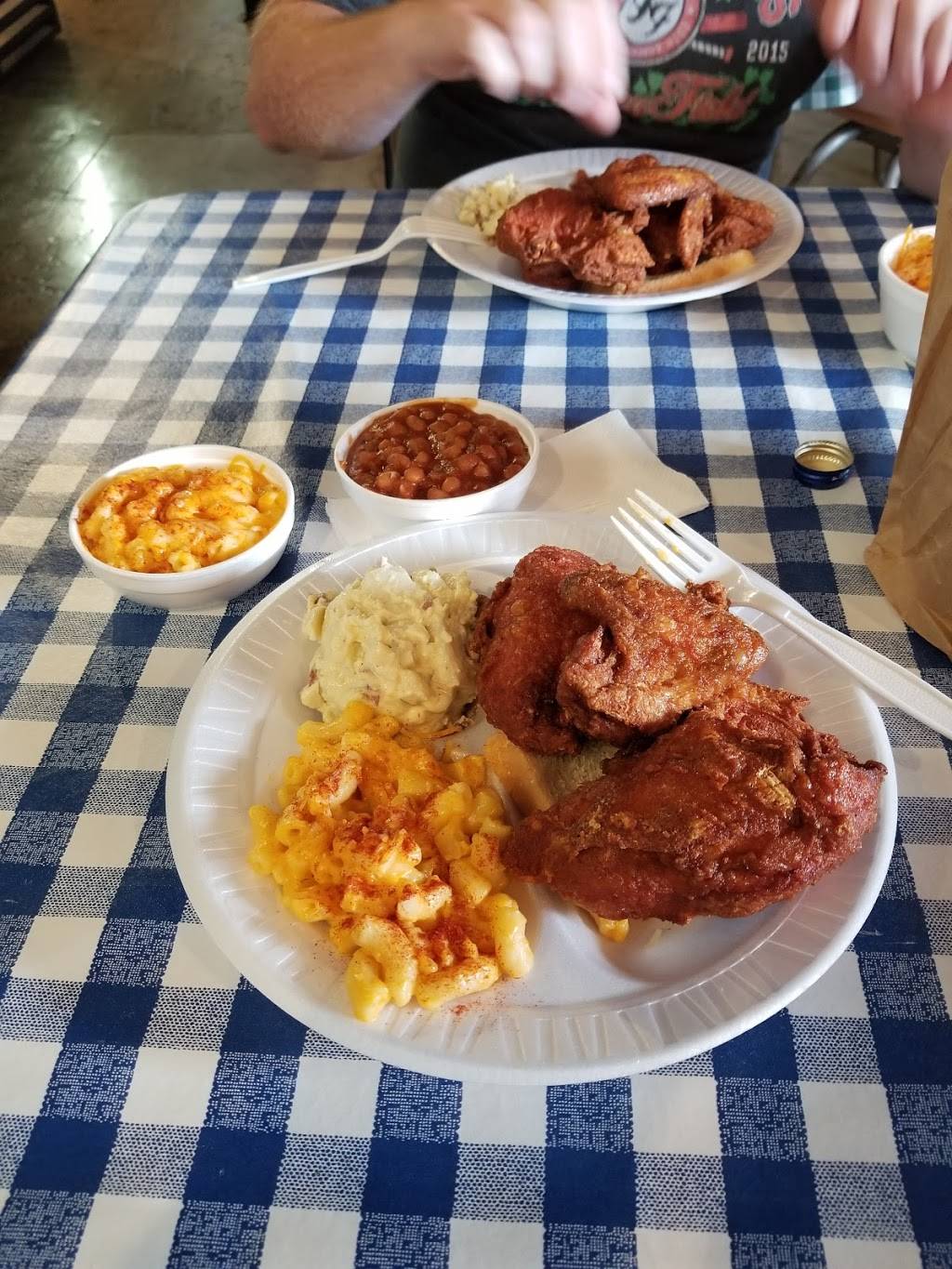 Guss World Famous Fried Chicken | restaurant | 35505 Ford Rd, Westland, MI 48185, USA | 7347286170 OR +1 734-728-6170