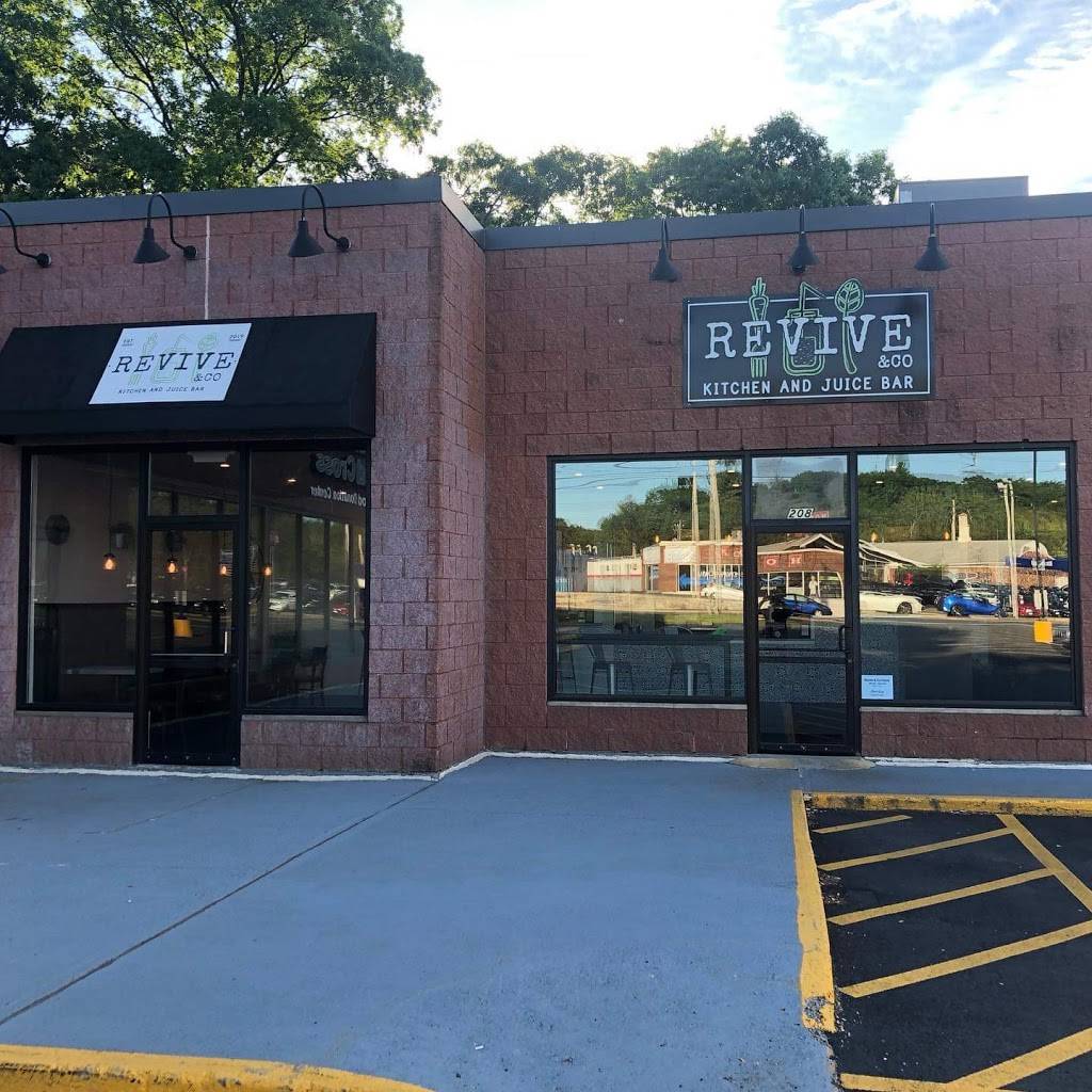 Revive and Co. Kichen and Juice Bar | restaurant | 208 Main St, Weymouth, MA 02188, USA | 7818036655 OR +1 781-803-6655