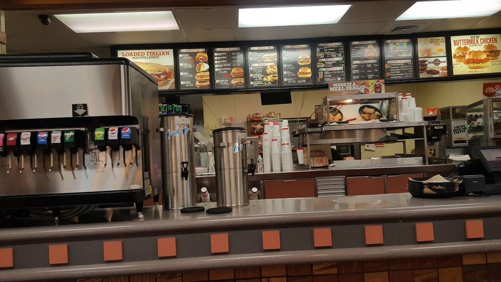 Arbys | restaurant | 810 Taylorsville Rd, Shelbyville, KY 40065, USA | 5026334240 OR +1 502-633-4240