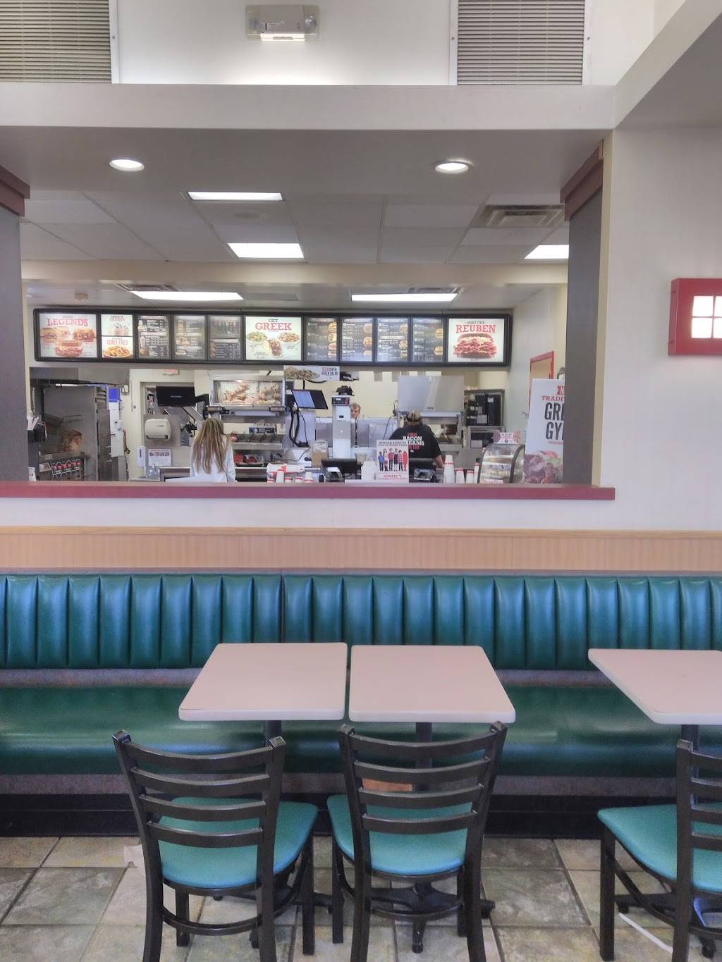 Arbys | restaurant | 320 W Reservoir Rd, Woodstock, VA 22664, USA | 5404595915 OR +1 540-459-5915