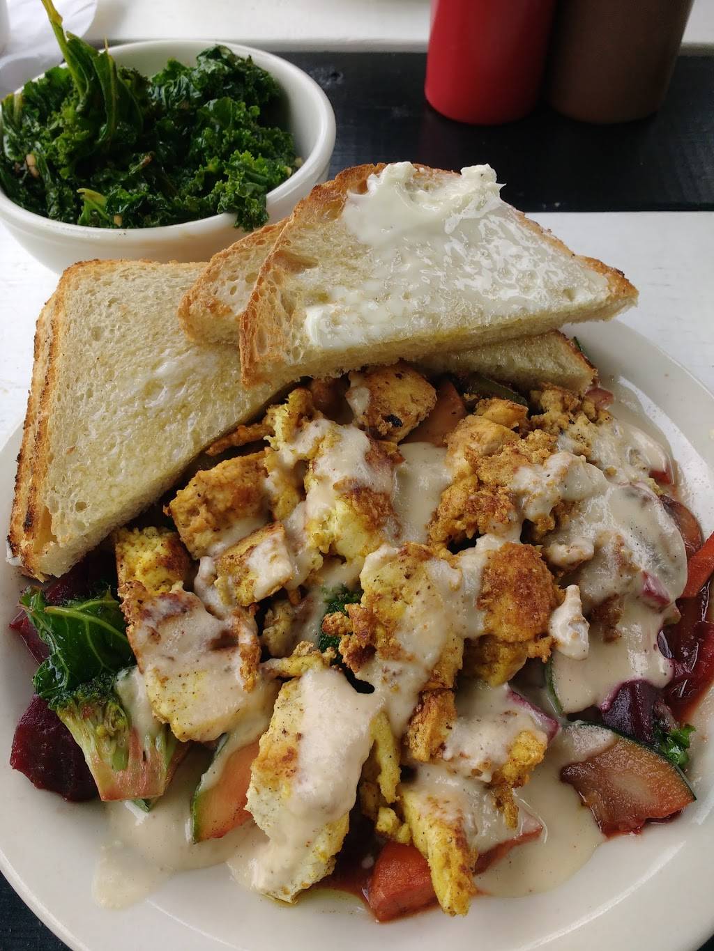 Modern Times | restaurant | 3200 Chicago Ave, Minneapolis, MN 55407, USA | 6128863882 OR +1 612-886-3882