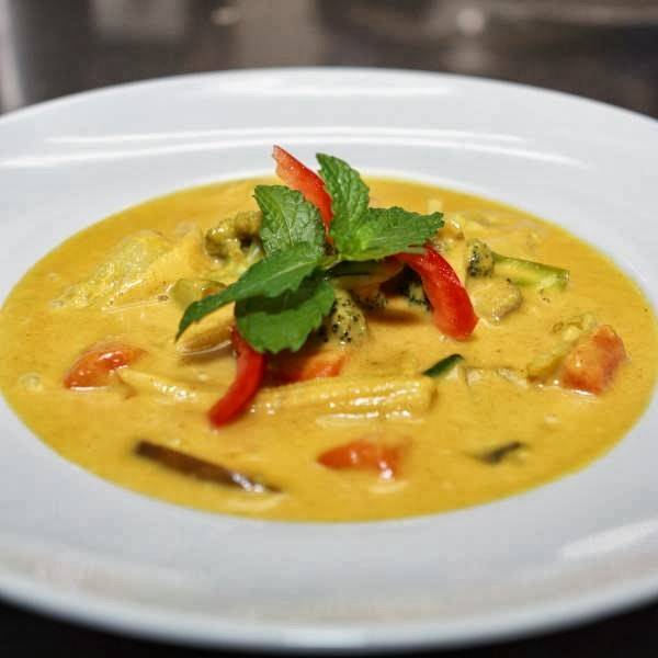 Tasty Siam | restaurant | 26640 S Western Ave M, Harbor City, CA 90710, USA | 3103268994 OR +1 310-326-8994