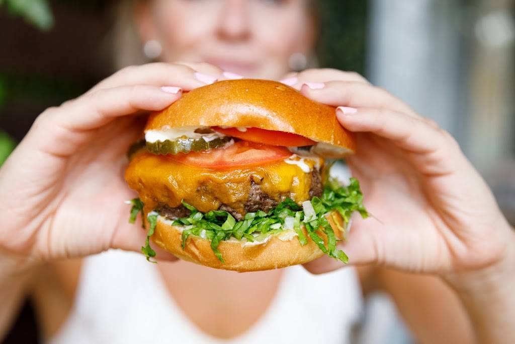 Kiki & Rye | restaurant | 656 G Long Point Rd, Mt Pleasant, SC 29464, USA | 8439810312 OR +1 843-981-0312